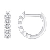 6047EAR-HUGGIE